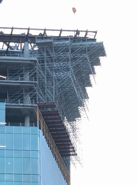Epic Office Tower Dallas Scaffolding Sideview MDM Scaffolding