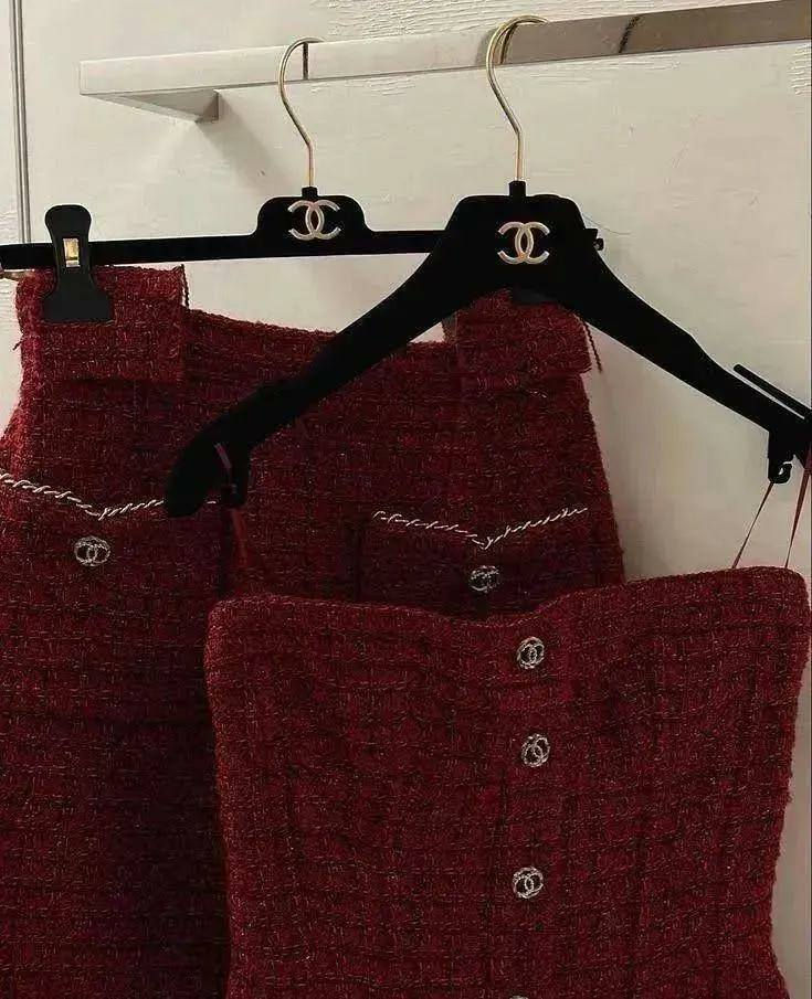 completo Chanel bordeaux