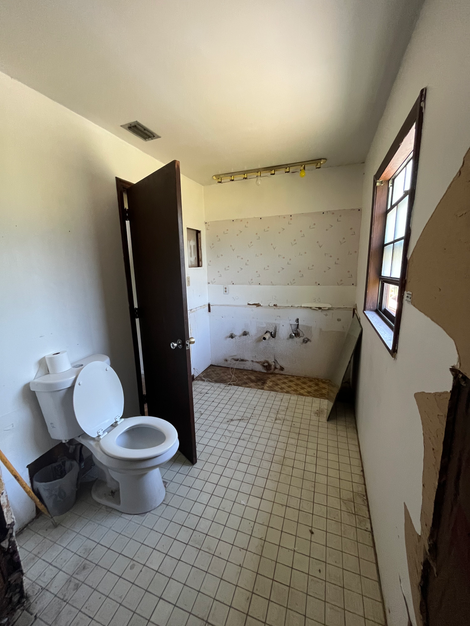 Bathroom on the second floor