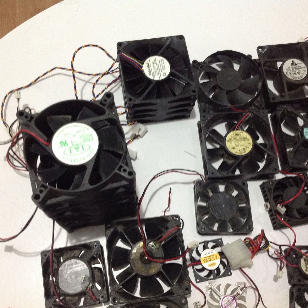 Thumbnail: Lote de 33 Ventiladores de CD