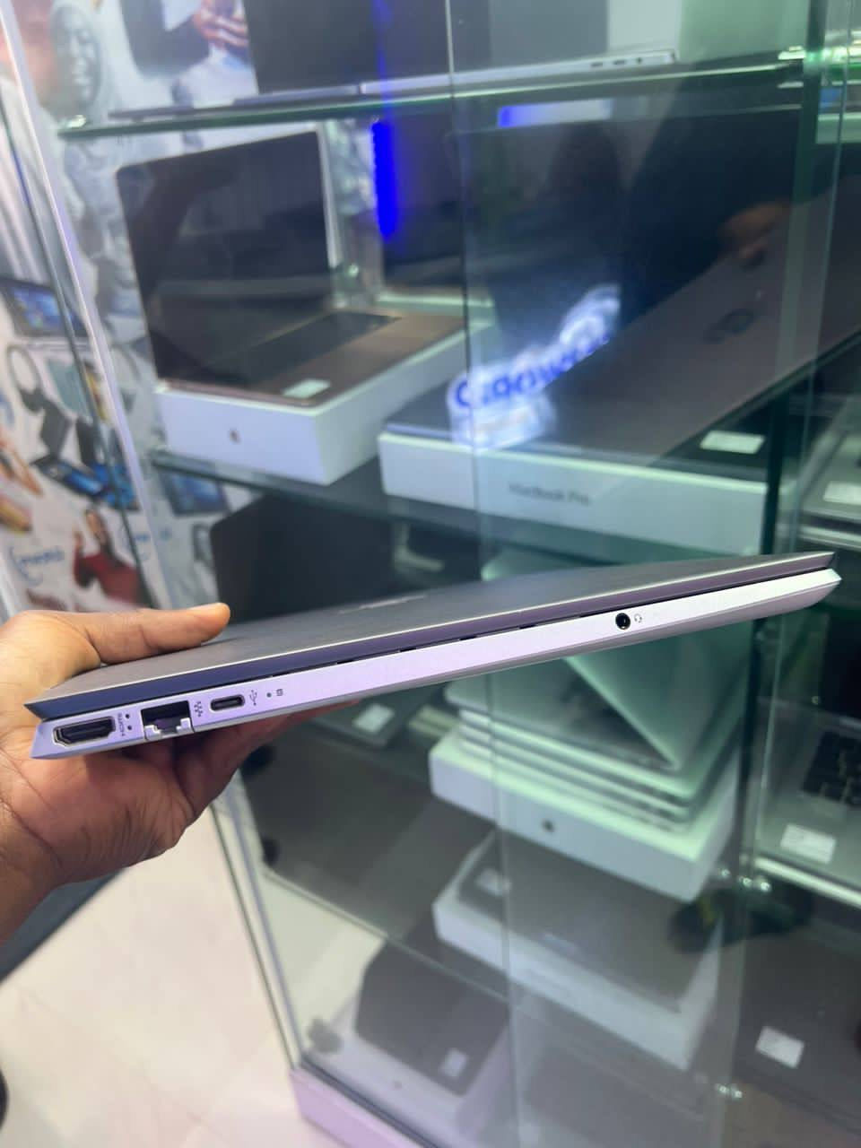 Thumbnail: HP PAVILION 15 15 INCH SCREEN- INTEL CORE i5 - SSD 256GB - RAM 8GB - BACKLIT