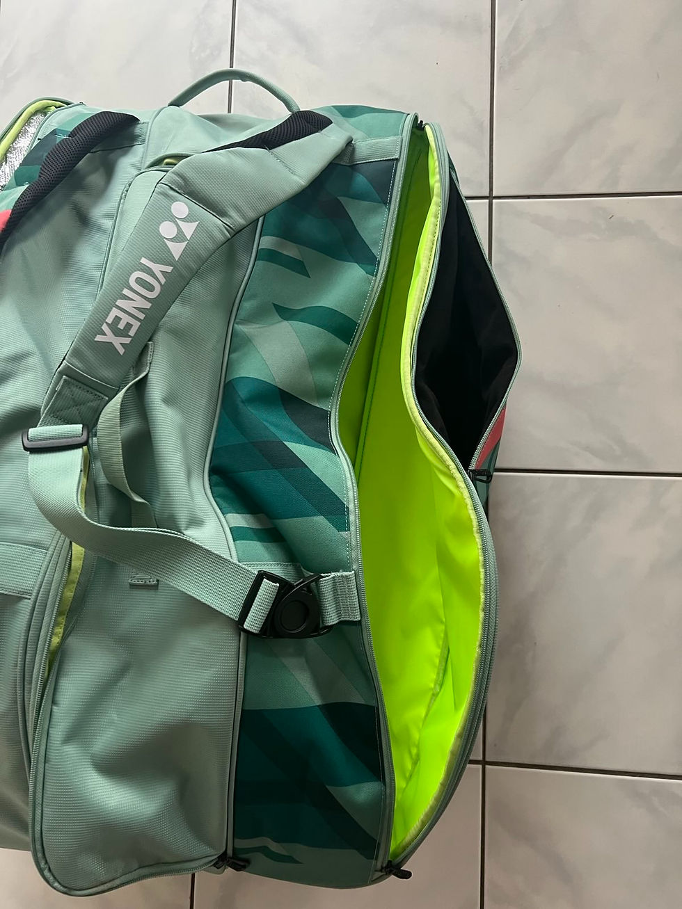 Miniaturbild: Yonex Pro Schlägertasche 12er