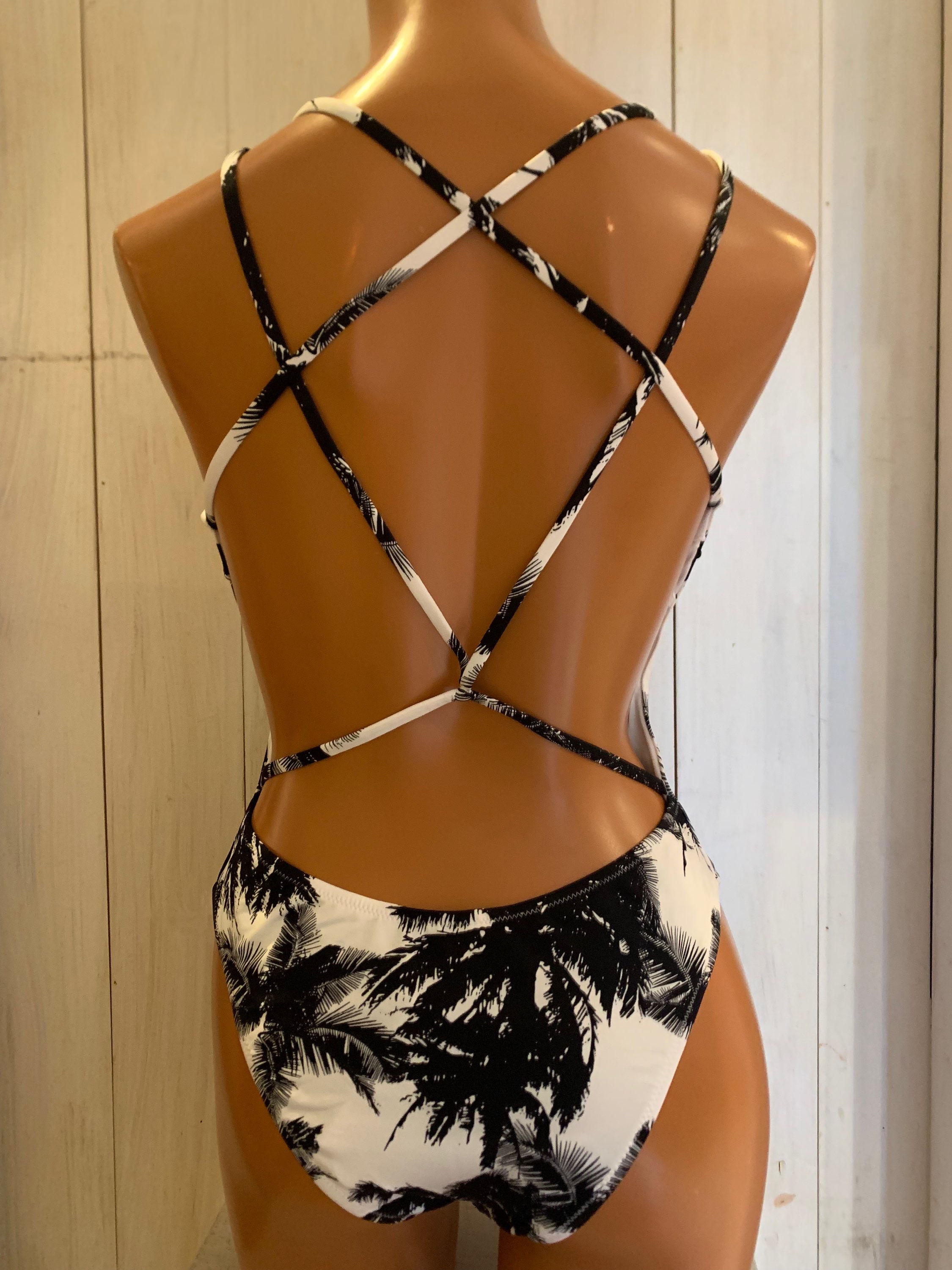 Luna_OP-603_Skimpy Bottom One Piece