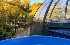 unusual accommodation Brittany, Finistère, Bulle spa Nordic bath photo by Le Gall Océane