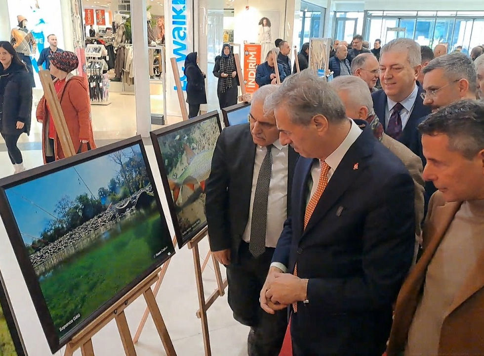 Proceeds from the Sapanca Lake Underwater Photography Exhibition to Be Donated to Gaza