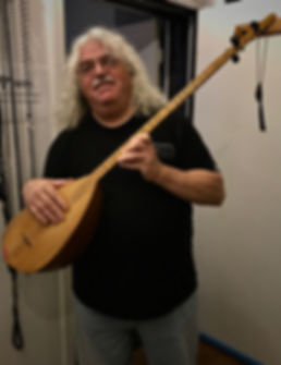 ismail_saz 2.jpeg