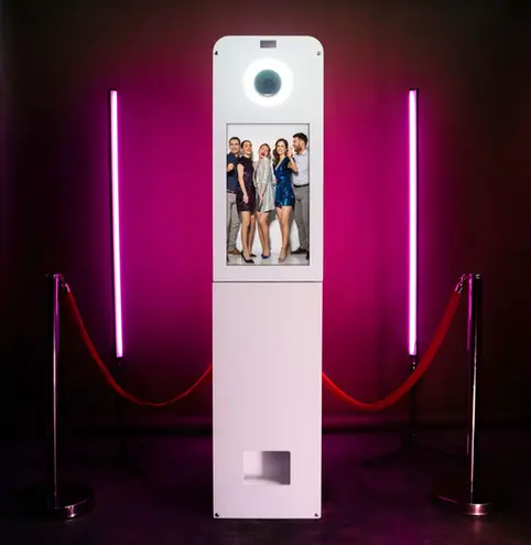 Selfie Pod photo booth hire north east 