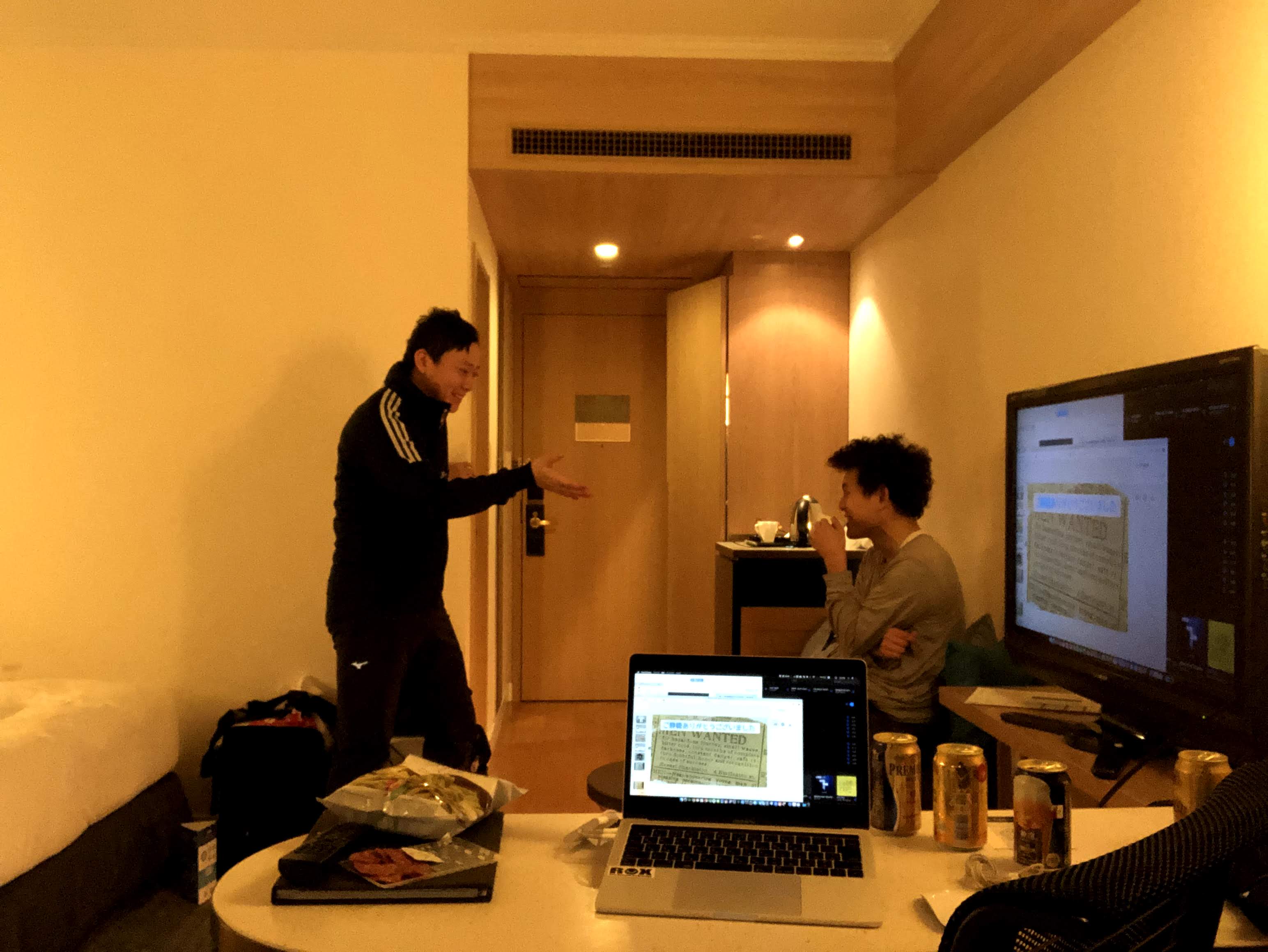 【社内】某企業の社員総会前日