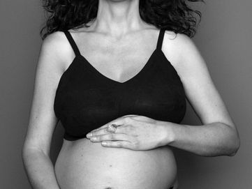 MOTHER  and PARENTS TO BE PORTRAIT SESSION