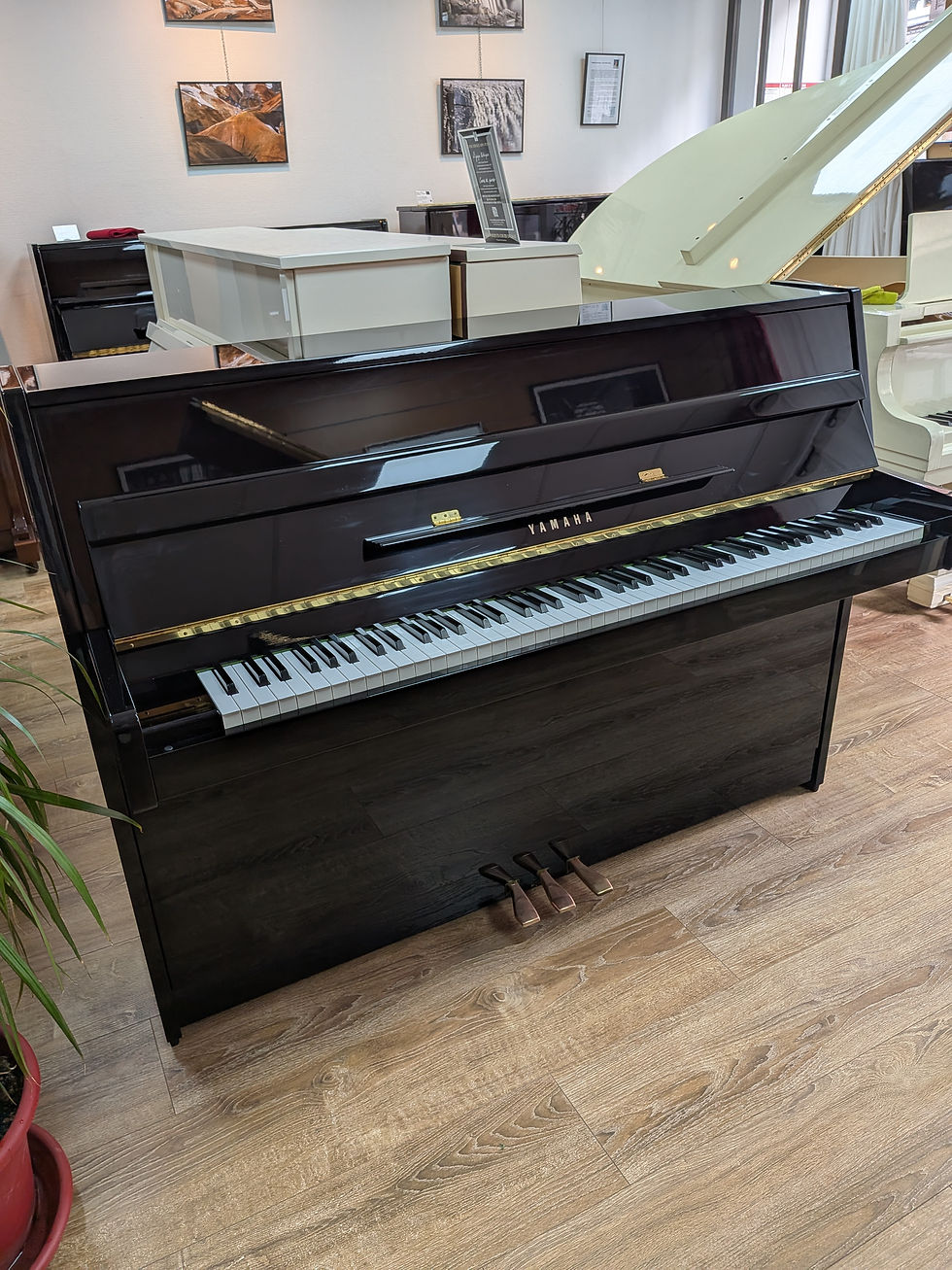 Miniature : Piano droit YAMAHA LU-101 -noir laqué