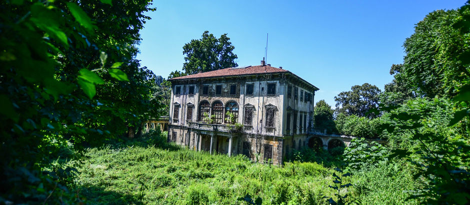 Villa T.