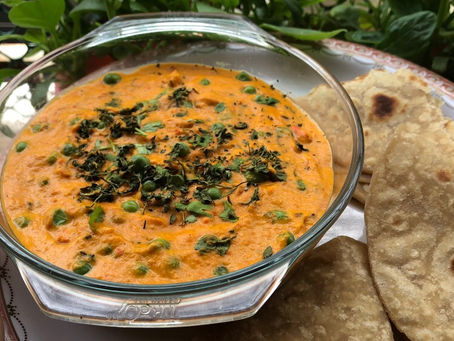 Green Peas Sabji in roasted Tomato-Red Capsicum Gravy