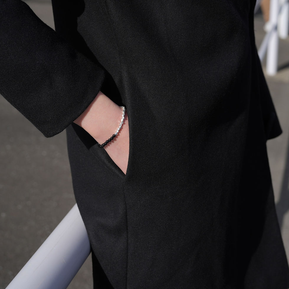 Thumbnail: Black Onyx (4mm) Two-Tone Faceted Silver Bracelet Unisex