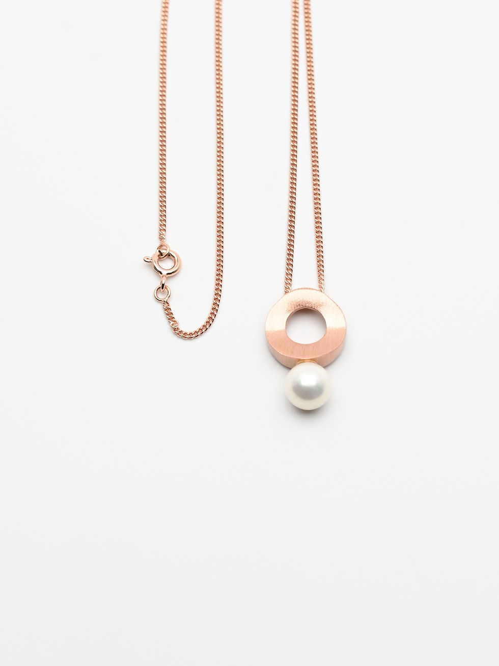 Thumbnail: Rose Gold Pendant "O" with White Pearl