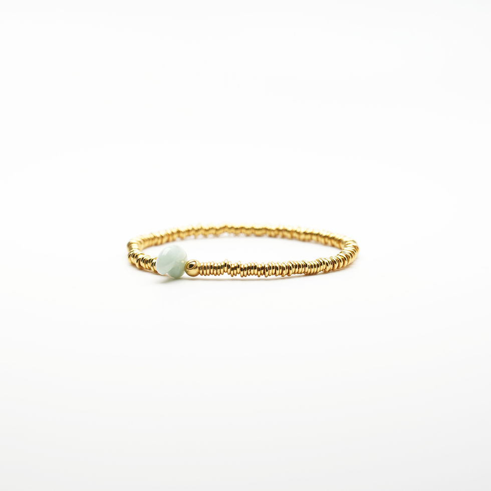 Thumbnail: Itoigawa Jade "Magatama" Solo on Gold Bracelet