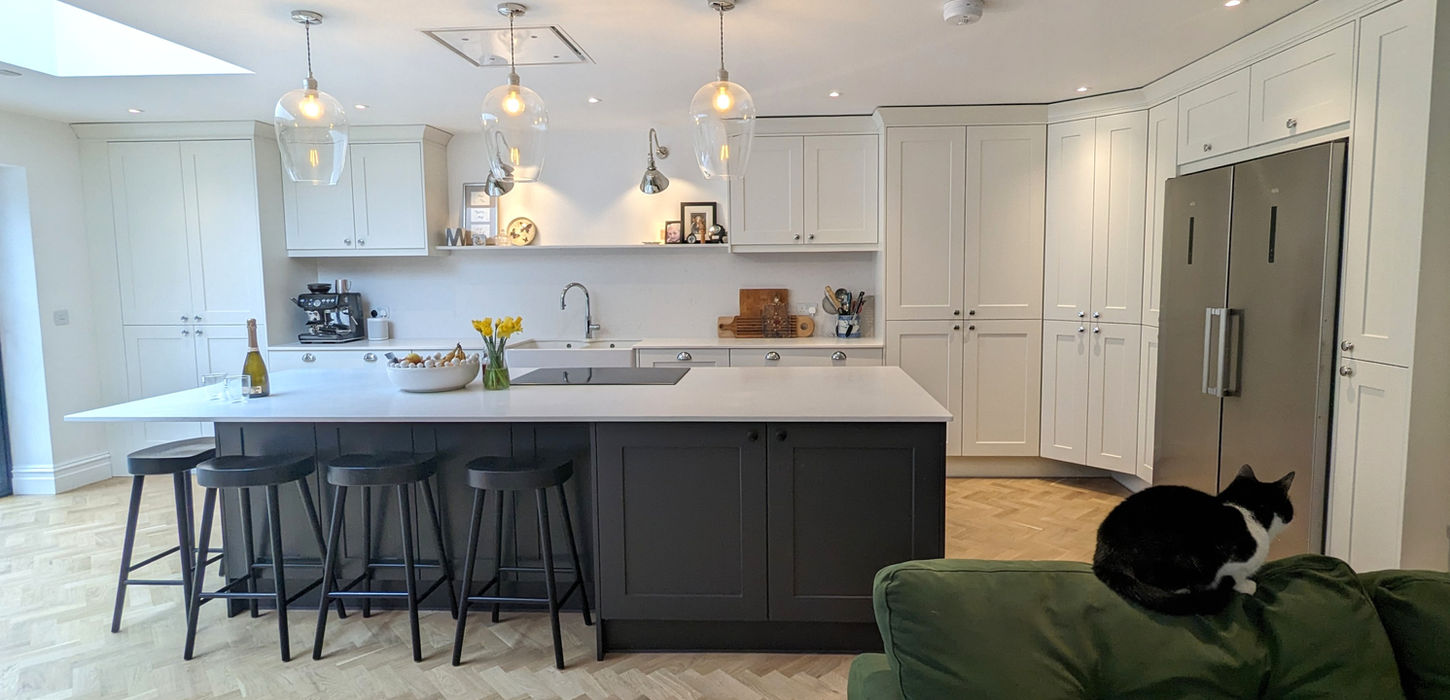 Symphony Princeton kitchen in chalk white and black in Wirral with classic shaker design