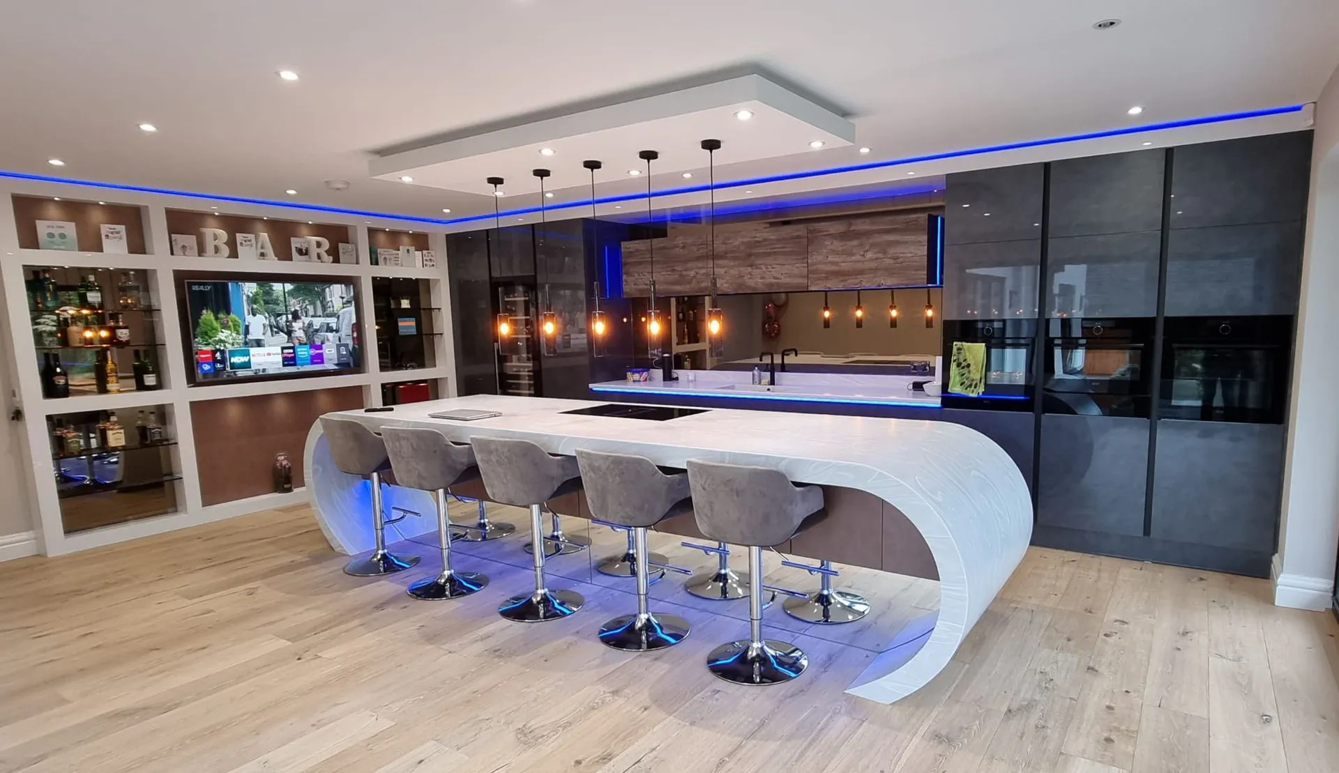 Maria's Perfect Party Kitchen Wirral