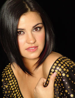 Maite-maite-perroni-27926768-982-1289