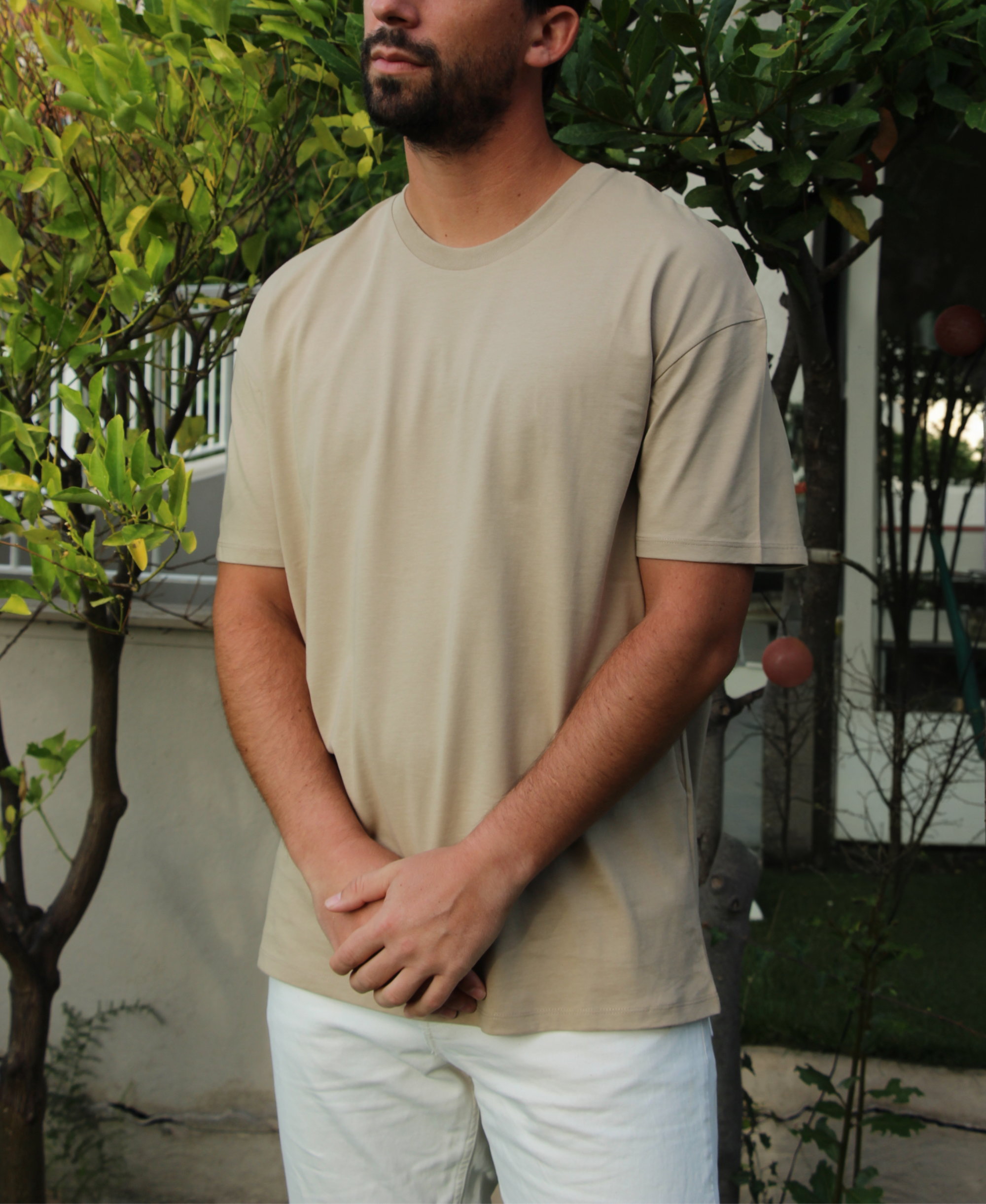 T-shirt classic beige unisexe personnalisable