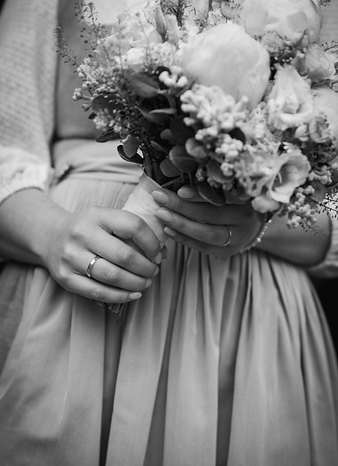 Blumenstrauß mit Ehering