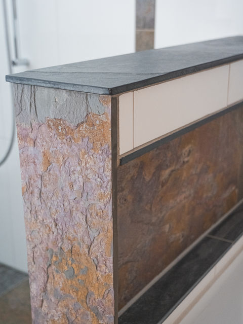 Badezimmer Bad Dusche Keramik Naturstein Mosaik Plattenleger Bati Winterthur