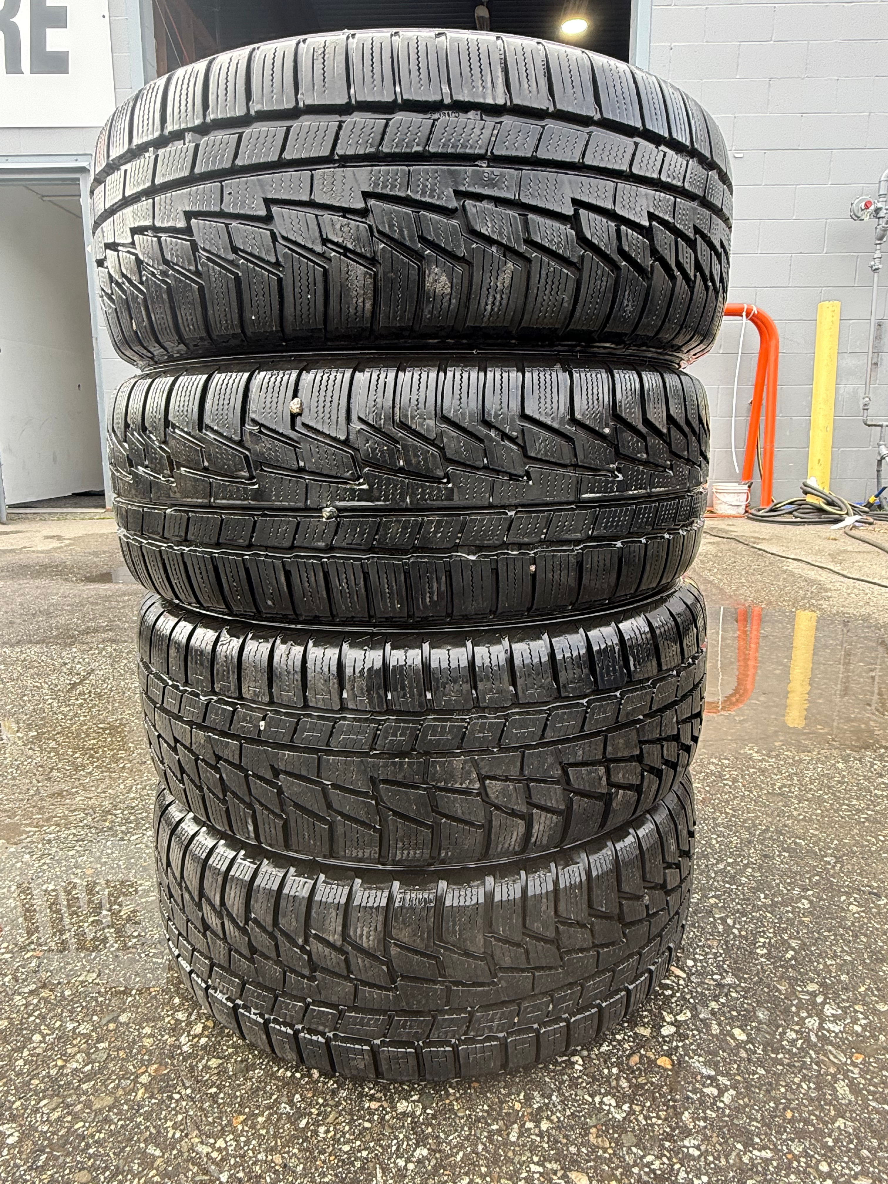 195/55R15 NOKAIN TIRES 90% X 4