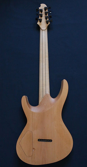 artisan luthier troyes magasin musique guitar mascaret mathieu penetparis france nogent provins sezanne bare knuckles pickups ABM bridge korina corina wood bois romilly sur seine violon basse alto reparation restauration