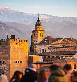 Alhambra Granada - Stunning 14th-century Nasrid palace-fortress. Iconic gardens and courtyards