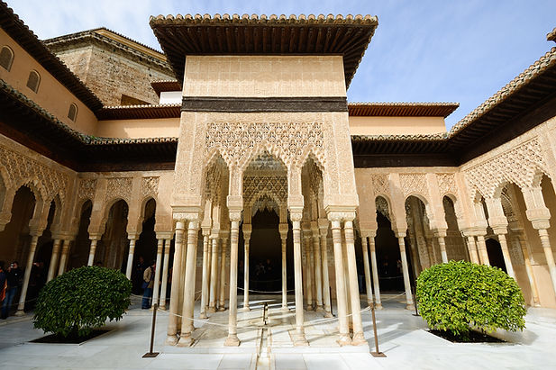 patio-de-los-leones-en-la-alhambra.jpg