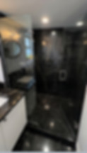 Shower Frank_01 web.jpg