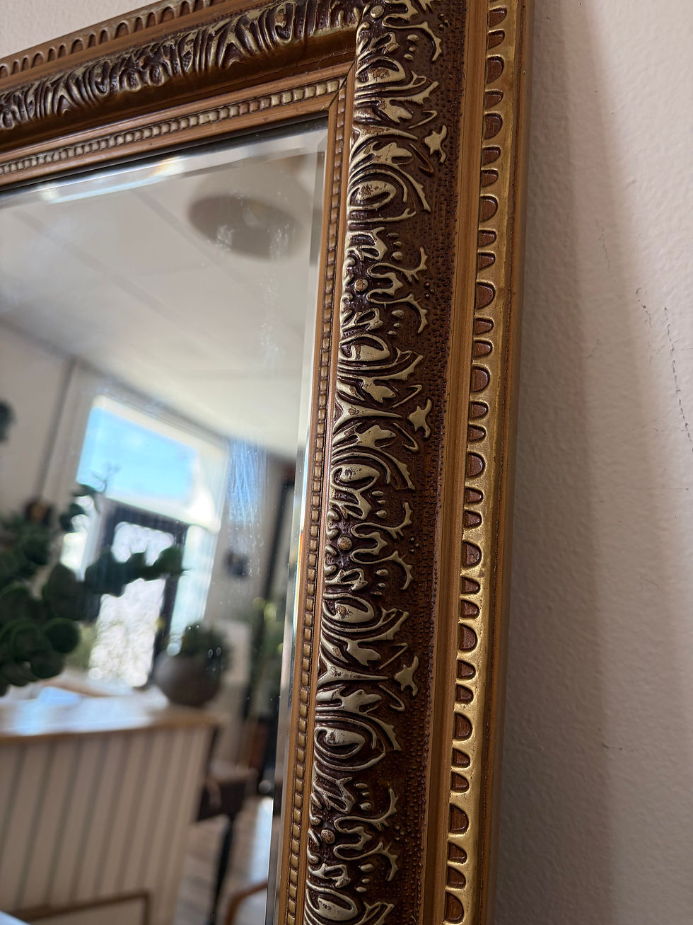 Thumbnail: Antique Mirror