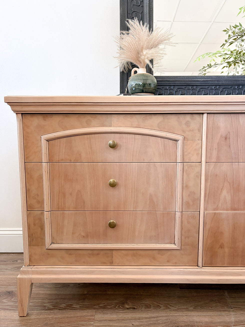 Thumbnail: Thomasville Dresser 