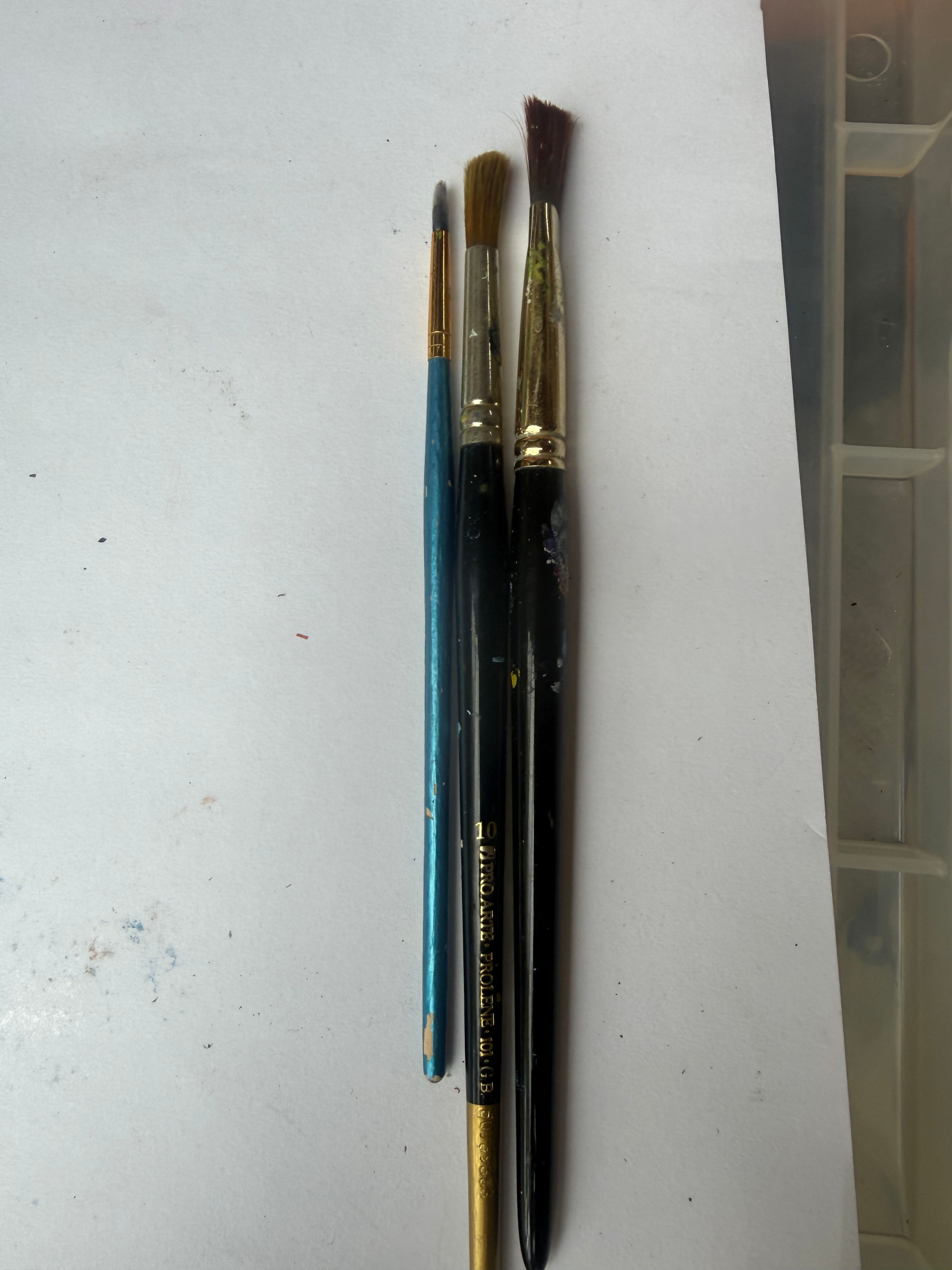 Acrylic and Watercolour brushes - good condition sets of 3
