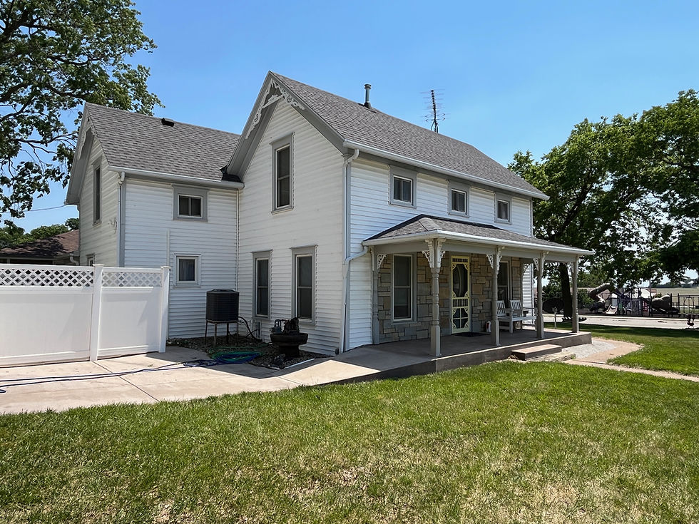 318 3rd St. Baileyville KS