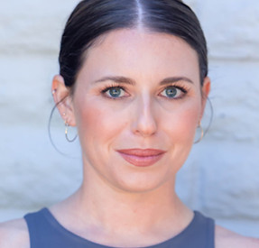 Ellah Ronen CC Headshot.jpg