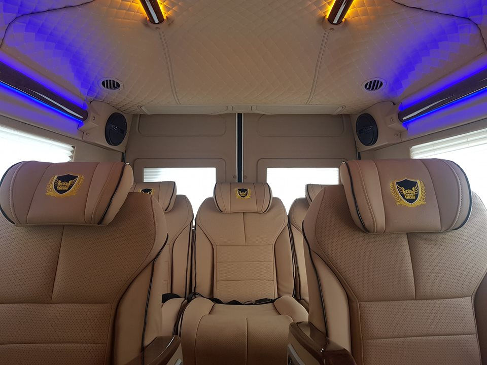 Trải nghiệm xe Limousine, giá bán xe Limousine CẠNH TRANH 2019