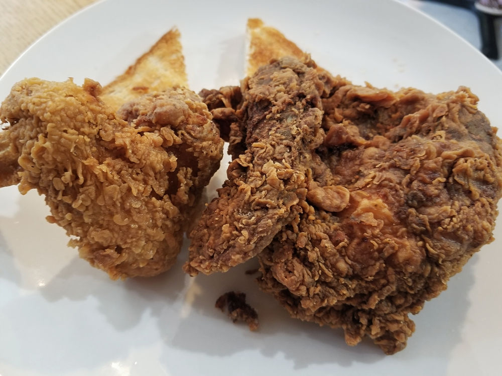 Offbeat Magazine Frazier’s Connection Delivers Impeccably Spiced Fried