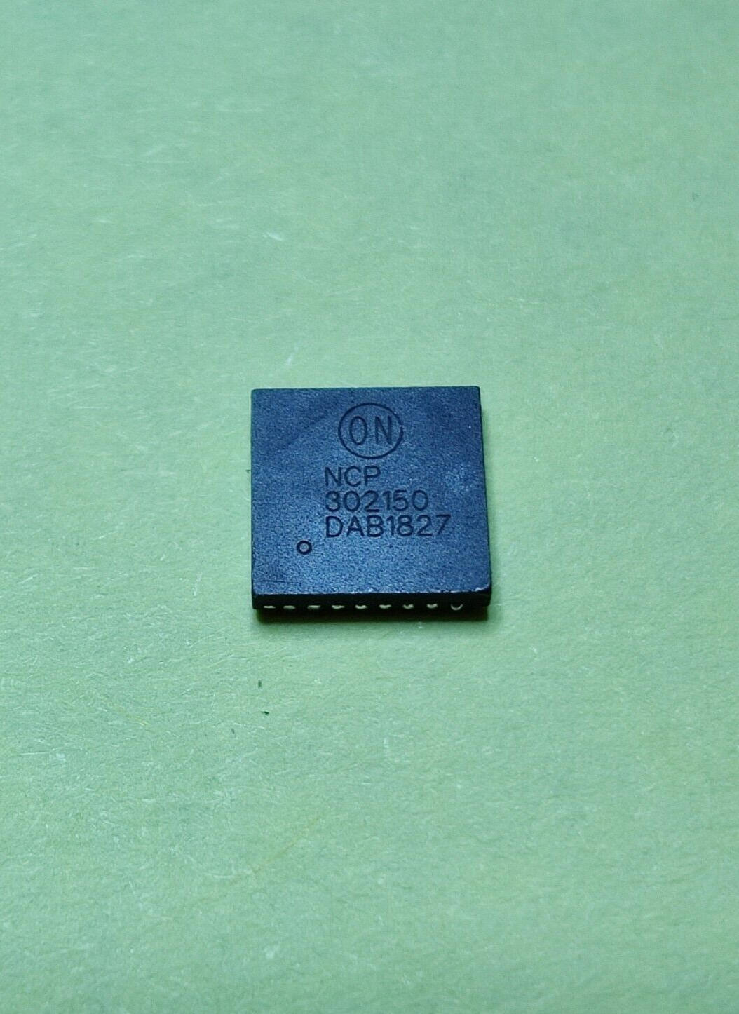 New NCP 302150 NCP302150MNTWG P302150 PQFN-31 QFN
