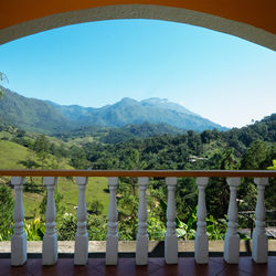 hotel-el-mirador-lanquin-balcon-vistas-montanas-rio