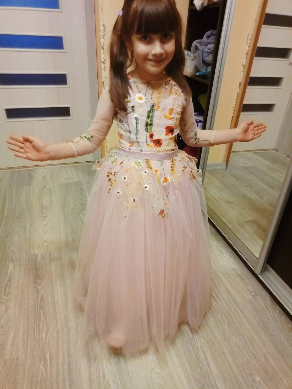 Платье на девочку 4-7лет