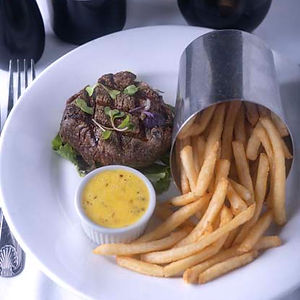 8oz Filet Mignon Frites