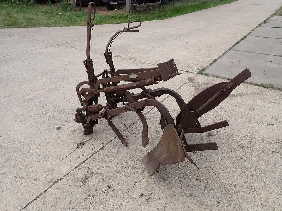 Miniature : Eberhardt  2 way plow for Deutz F1M414 or similar tractor