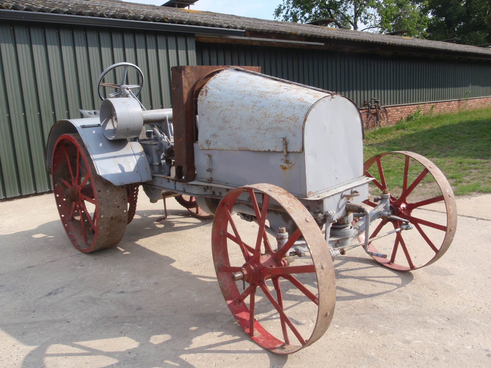 1920 Junior 8-16