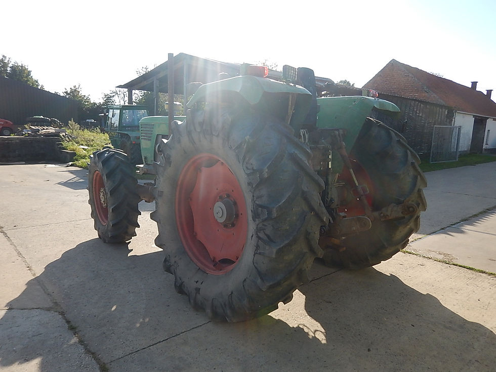 Miniature : Deutz D13006 4WD  (D130 06) 1975