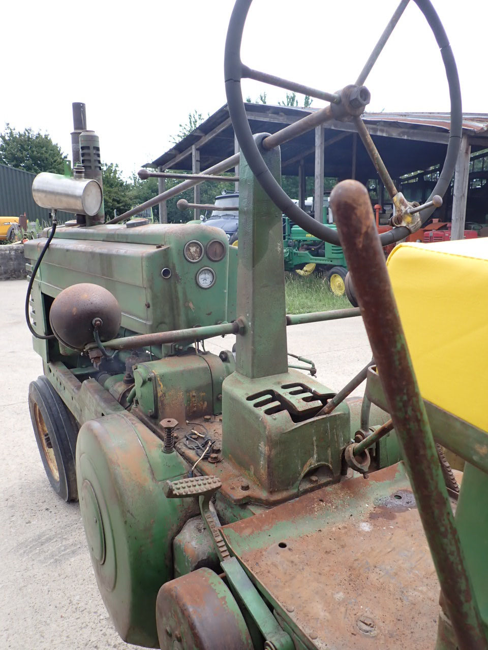 Miniature : John Deere B  Styled, electric start, 1950