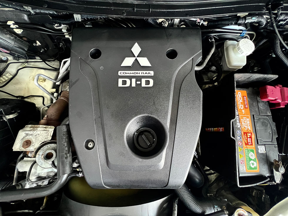 Thumbnail: 2017 MITSUBISHI MONTERO SPORT 2.4 GLS PREMIUM A/T DSL 4X2. 45,000 KMS ONLY! ORIG