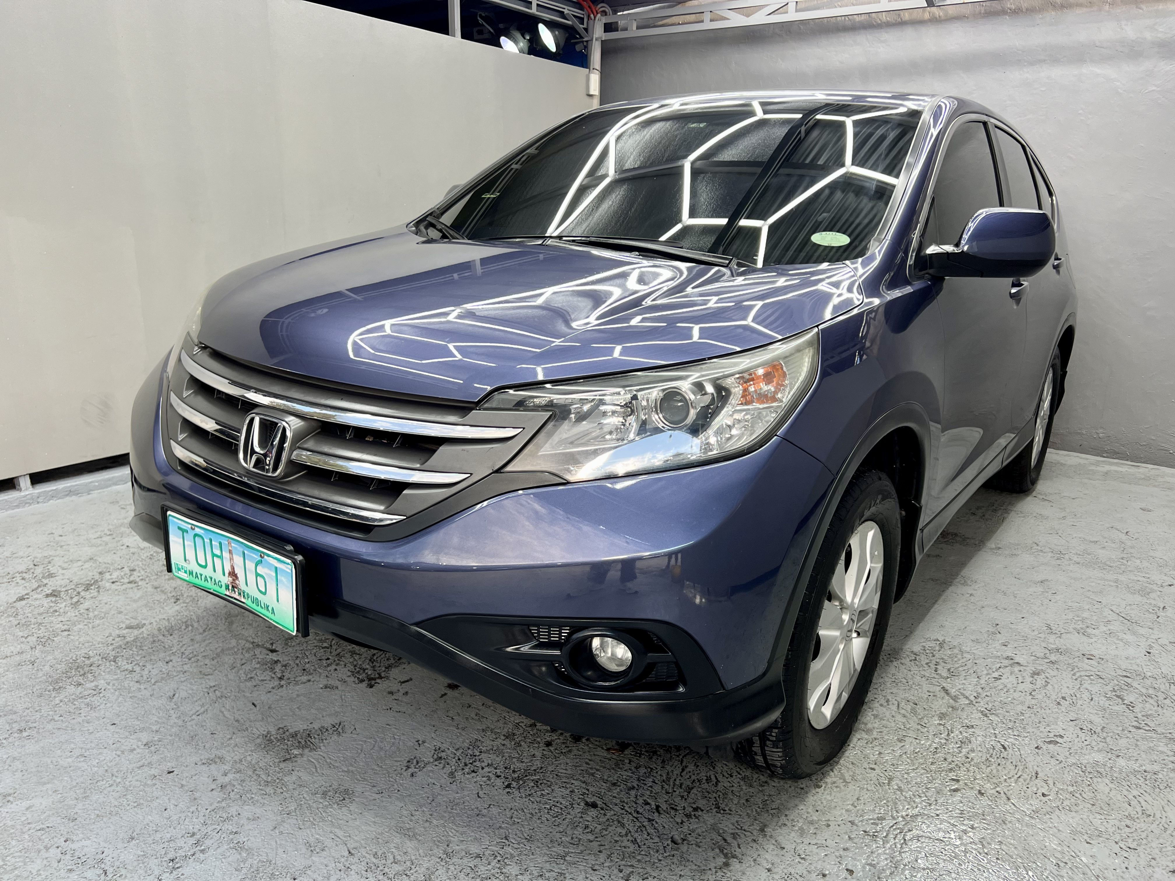 2012 HONDA CRV 2.0 A/T AUTOMATIC GAS FRESH UNIT INSIDE AND OUT! LADY OWNER!
