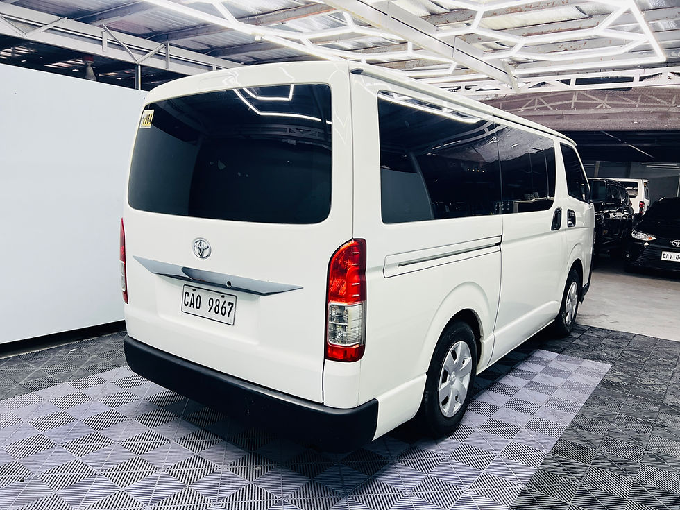 Thumbnail: 2018 TOYOTA HIACE COMMUTER 3.0 DIESEL MANUAL  78,000 KMS ONLY ORIGINAL MILEAGE