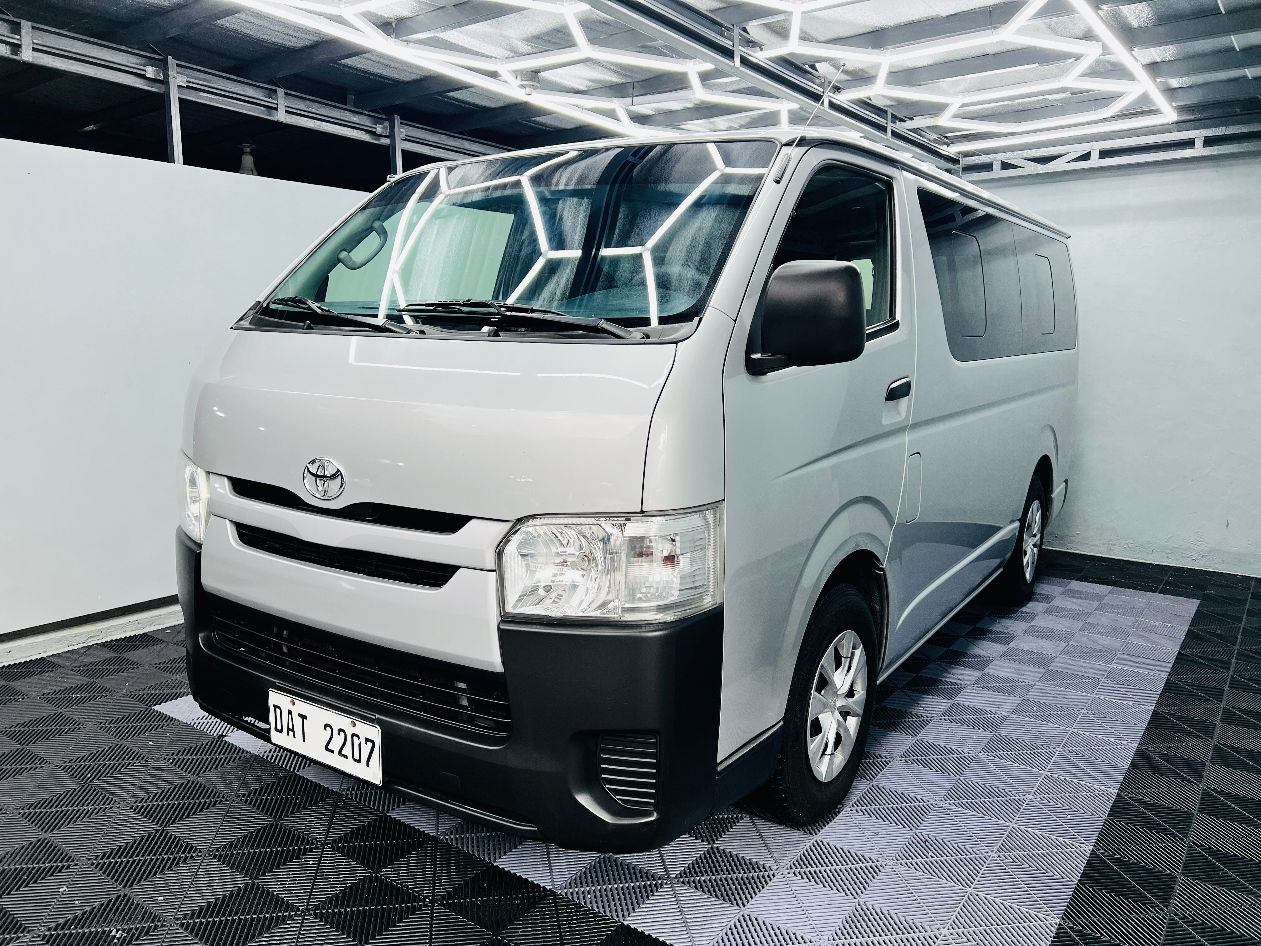 2020 TOYOTA HIACE COMMUTER 3.0 M/T LOW MILEAGE • ALL STOCK • READY FOR BUSINESS!