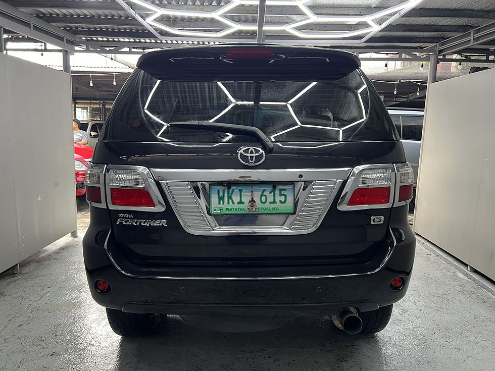 Thumbnail: 2011 TOYOTA FORTUNER 2.5L G A/T AUTOMATIC DIESEL 4X2 SUPER FRESH INSIDE AND OUT!
